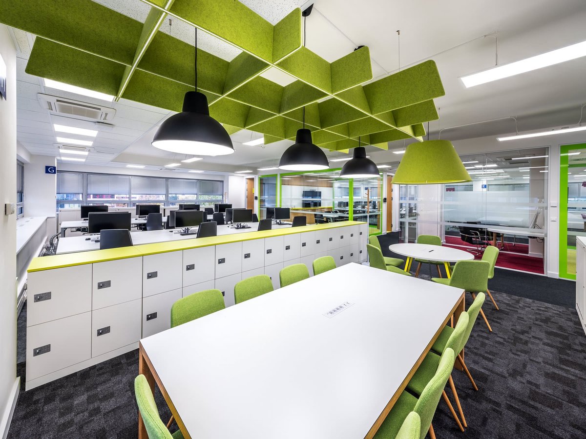 Tesco, realizace Lockers, pohled 11