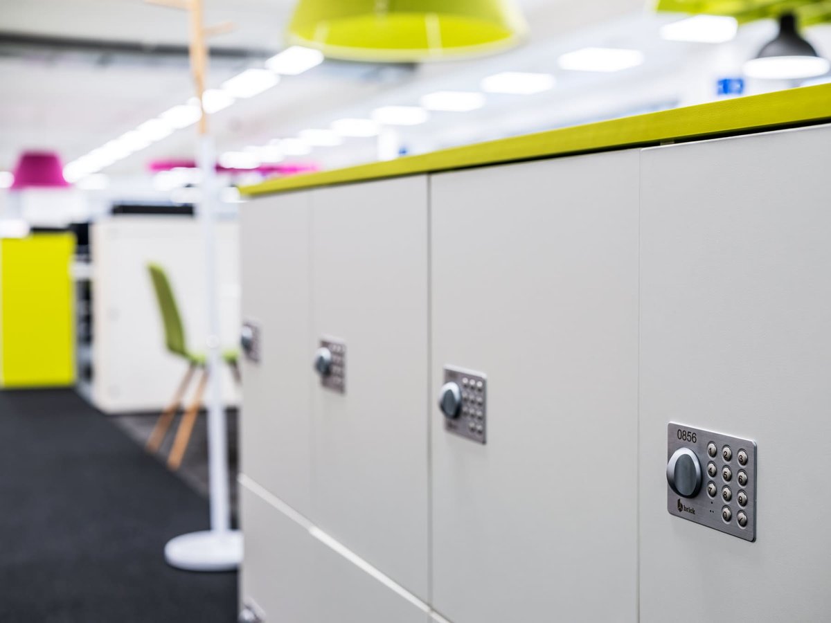 Tesco, realizace Lockers, pohled 10