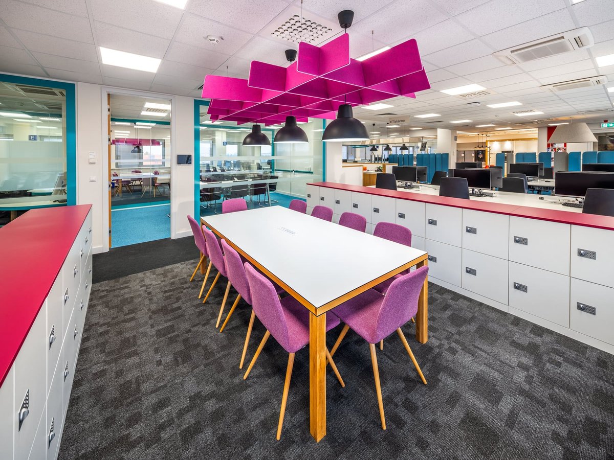 Tesco, realizace Lockers, pohled 12