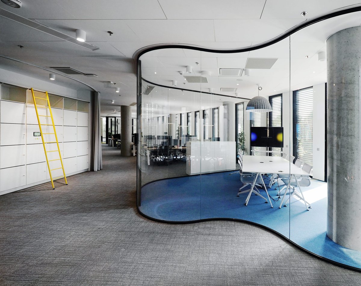 NTT, realizace Lockers, pohled 9