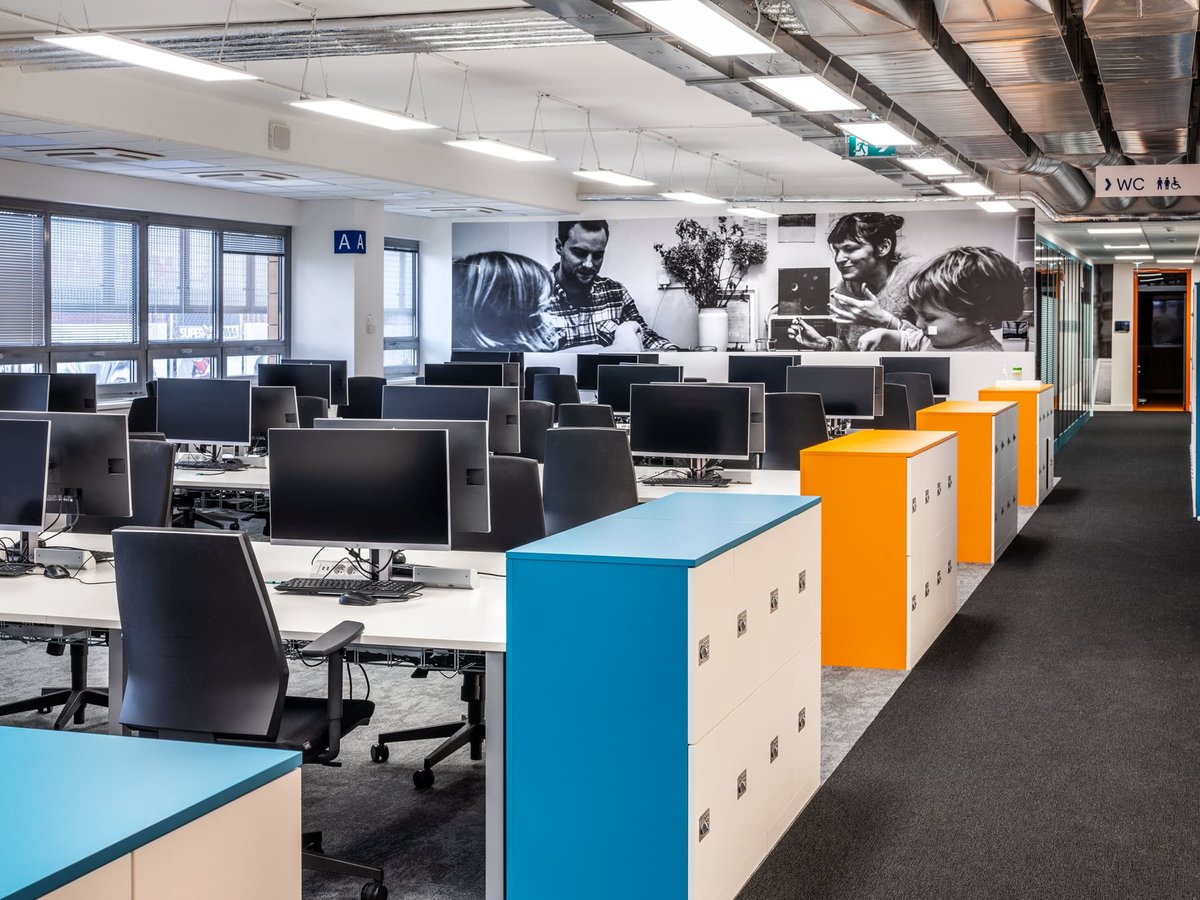 Tesco, realizace Lockers, pohled 7