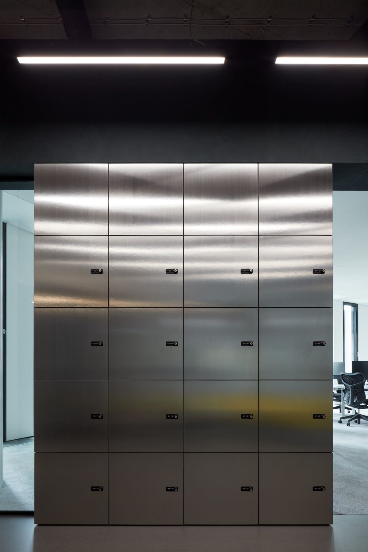 EOH IT Hub, realizace Lockers, pohled 2